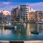 como moverse por malta autobuses
